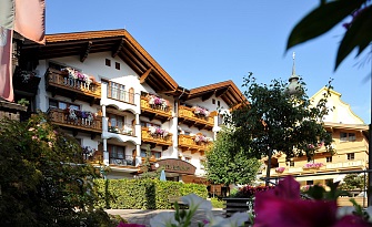 Front view of Hotel Feldwebel