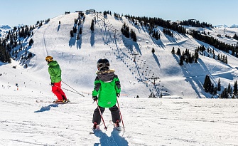 Skiiing in Söll